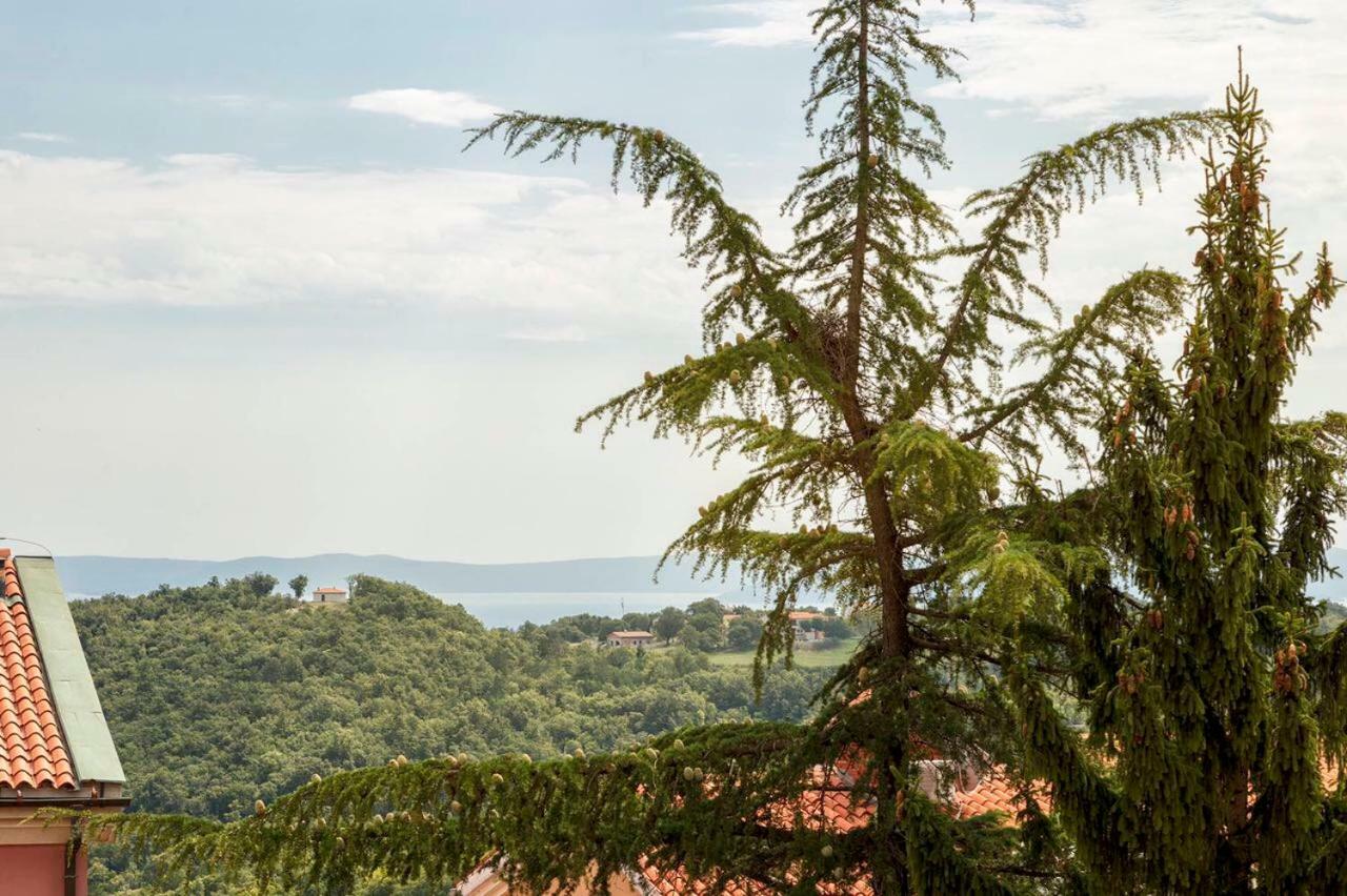 Terra Residence Labin  Bagian luar foto